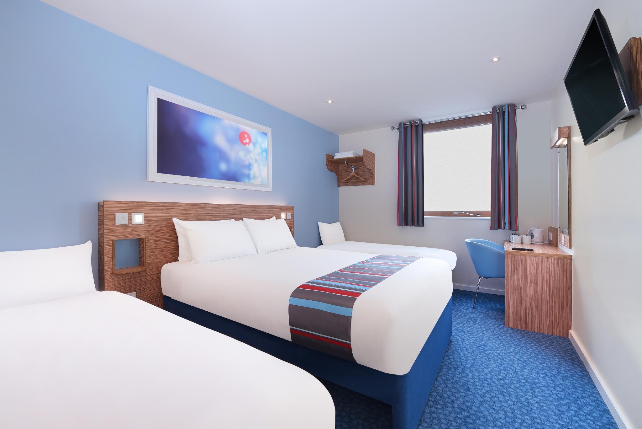 Ramada Encore Milton Keynes Exterior photo